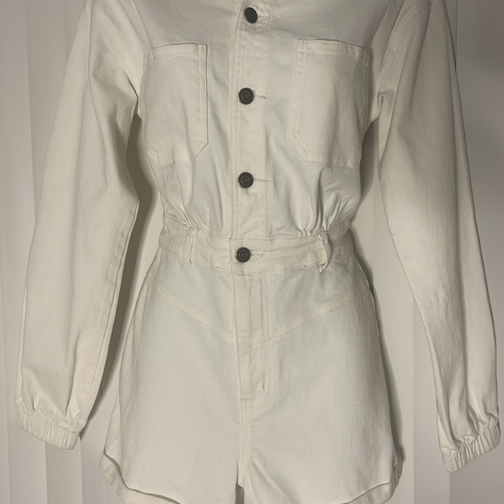 Stylish Cream Button-Up Jumpsuit - Picture 2 of 4